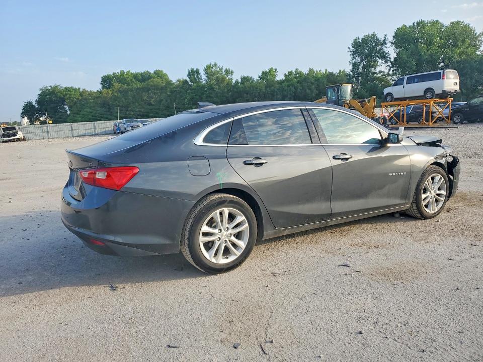 Photo 3 from auction – 2016 CHEVROLET MALIBU with VIN 1G1ZE5ST2GF198397