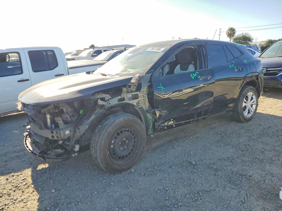 CHEVROLET TRAX 2024 with VIN KL77LFE25RC021812 - Photo from auction