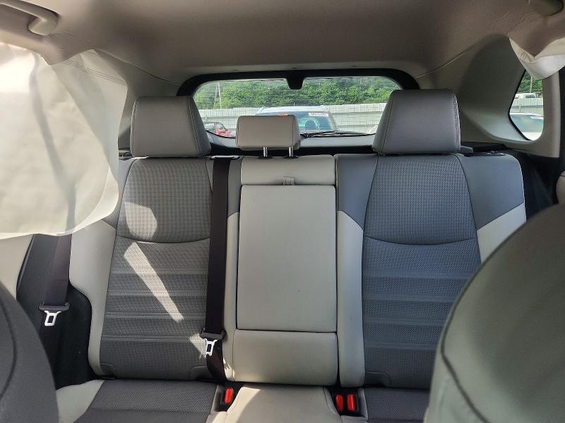 Снимка 10 от търг – 2019 TOYOTA RAV4 с VIN JTMDWRFV2KD035559