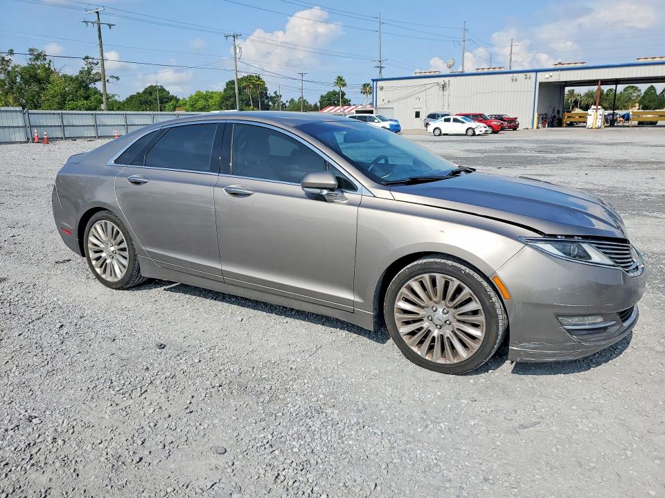 Photo 4 from auction – 2016 LINCOLN MKZ with VIN 3LN6L2G95GR606188