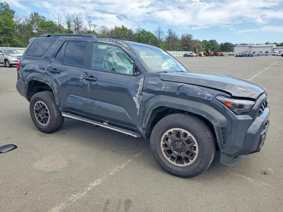 Photo 4 from auction – 2026 TOYOTA 4RUNNER with VIN JTEVA5BR0T5107466