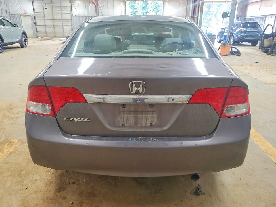 Фото 6 с аукциона – 2011 HONDA CIVIC с VIN 2HGFA1F50BH529318
