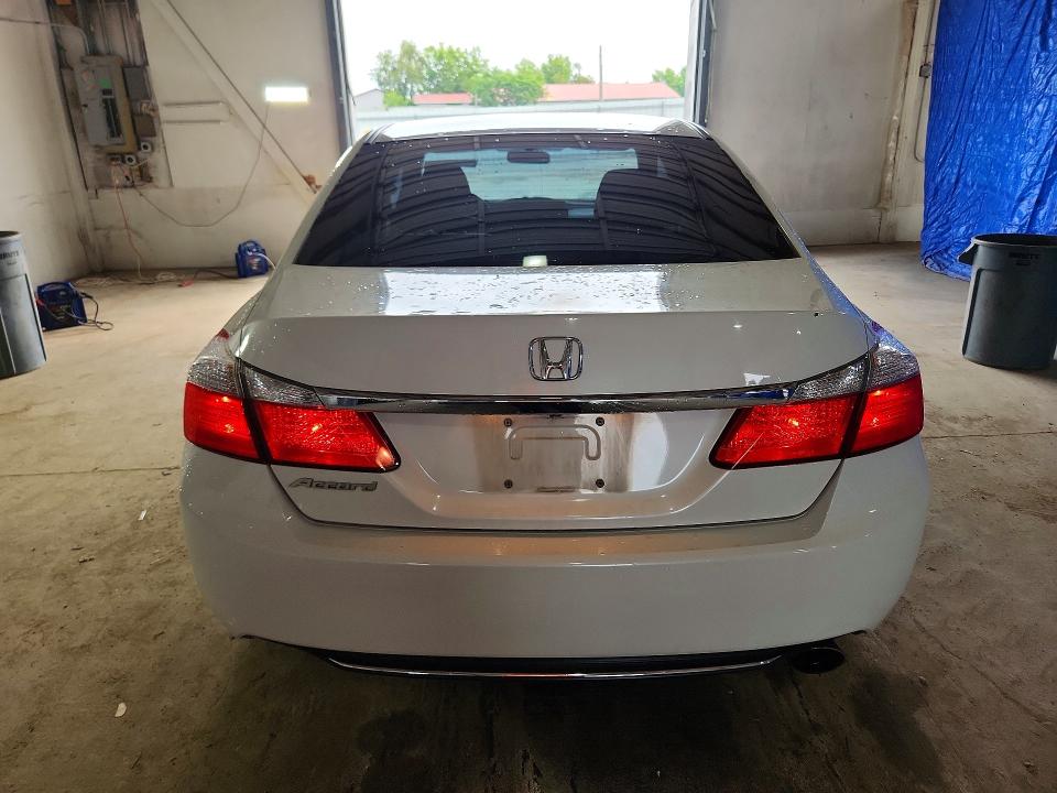 Photo 6 from auction – 2014 HONDA ACCORD with VIN 1HGCR2F34EA025972
