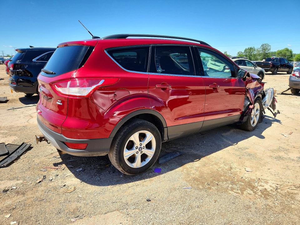 Photo 3 from auction – 2016 FORD ESCAPE with VIN 1FMCU9G97GUA73620