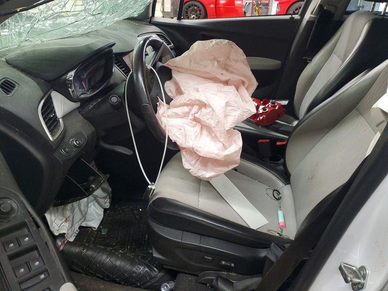 Photo 7 from auction – 2019 CHEVROLET TRAX with VIN 3GNCJPSB3KL256308