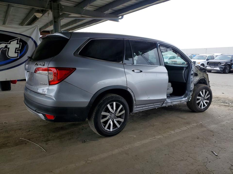 Photo 3 from auction – 2020 HONDA PILOT with VIN 5FNYF6H59LB062023