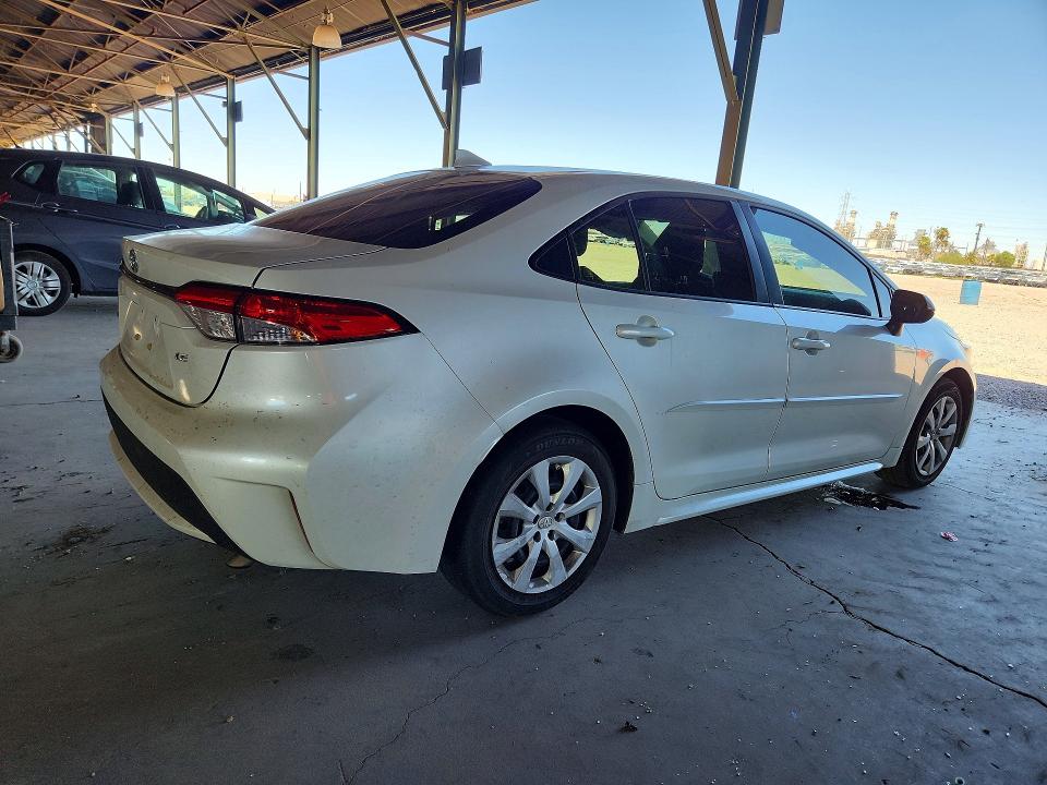 Photo 3 from auction – 2022 TOYOTA COROLLA with VIN JTDEPMAE2N3011607
