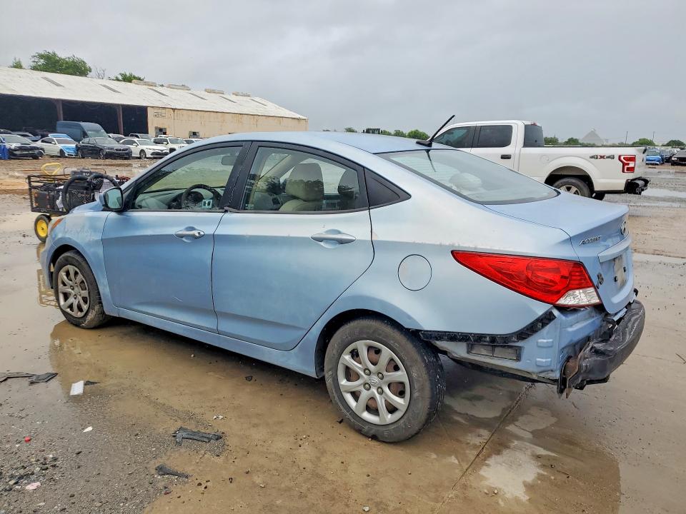 Photo 2 from auction – 2013 HYUNDAI ACCENT with VIN KMHCT4AE4DU389693