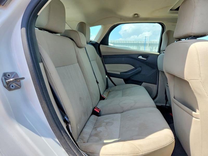 Photo 10 from auction – 2016 FORD FOCUS with VIN 1FADP3K29GL269349