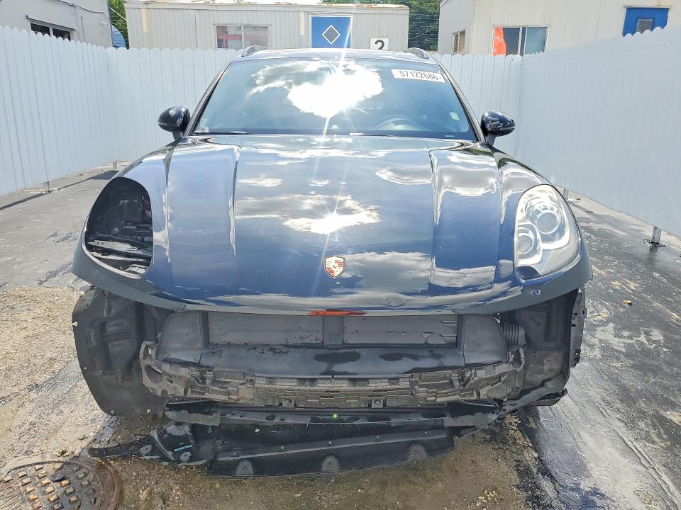 Photo 5 from auction – 2018 PORSCHE MACAN with VIN WP1AA2A58JLB21543