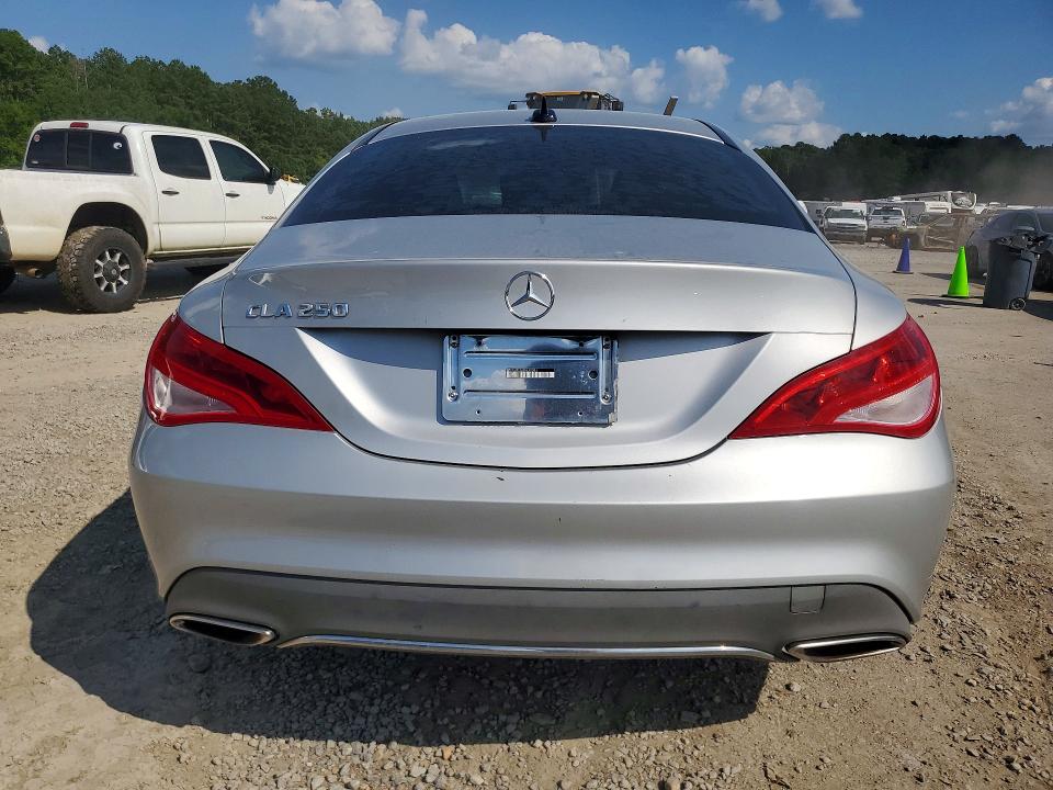 Photo 6 from auction – 2018 MERCEDES-BENZ CLA with VIN WDDSJ4EB6JN610003