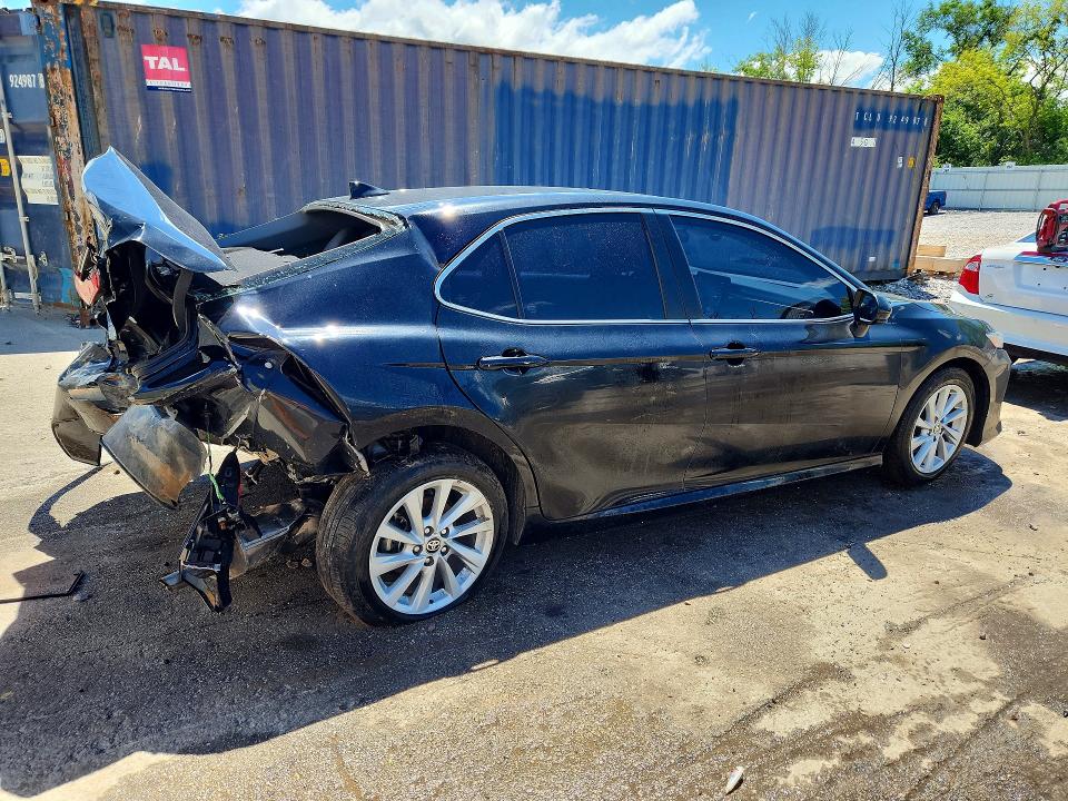 Снимка 3 от търг – 2024 TOYOTA CAMRY с VIN 4T1C11BK1RU131485