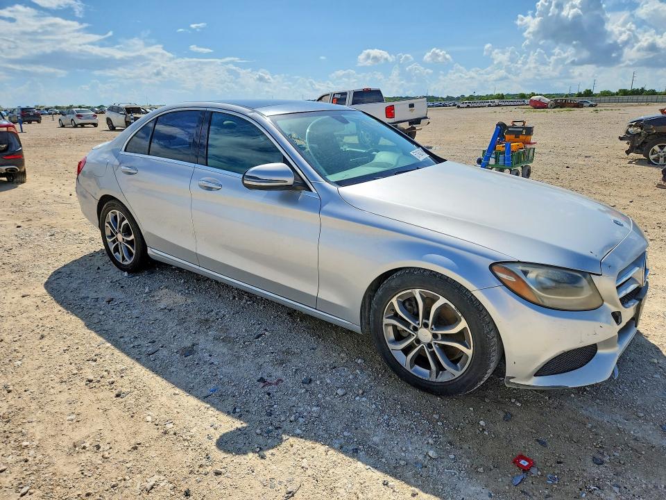 Photo 4 from auction – 2016 MERCEDES-BENZ C with VIN 55SWF4JB3GU176308