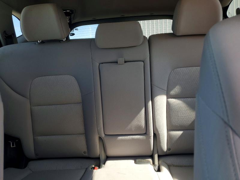 Photo 10 from auction – 2017 HYUNDAI TUCSON with VIN KM8J3CA42HU293589