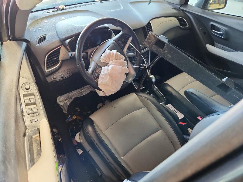 Photo 8 from auction – 2018 CHEVROLET TRAX with VIN 3GNCJMSB9JL213458