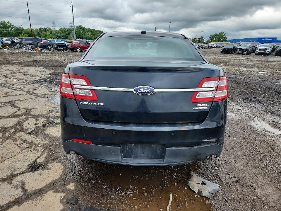 Photo 6 from auction – 2013 FORD TAURUS with VIN 1FAHP2E85DG211898