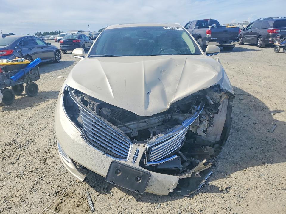 Photo 5 from auction – 2016 LINCOLN MKZ with VIN 3LN6L2LU7GR632513