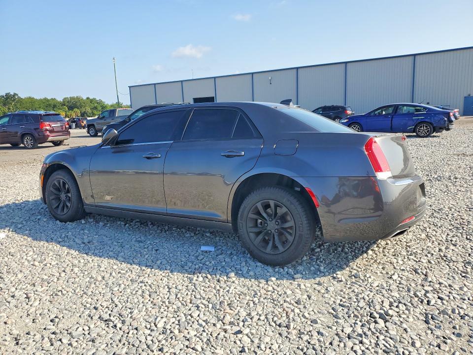 Photo 2 from auction – 2023 CHRYSLER 300 with VIN 2C3CCAAG9PH566061