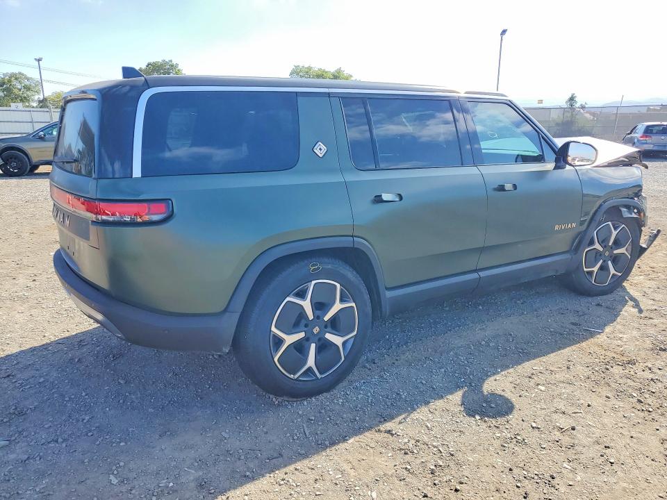 Photo 3 from auction – 2023 RIVIAN R1S with VIN 7PDSGABA8PN018767