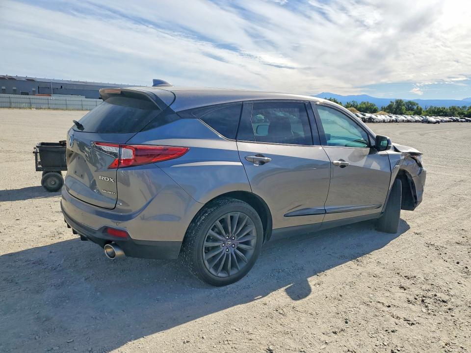 Photo 3 from auction – 2023 ACURA RDX with VIN 5J8TC2H84PL012107