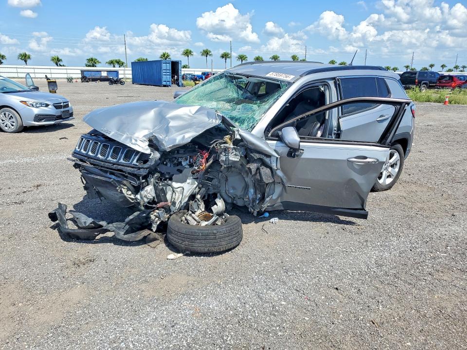 JEEP COMPASS 2021 with VIN 3C4NJDBB3MT589238 - Photo from auction