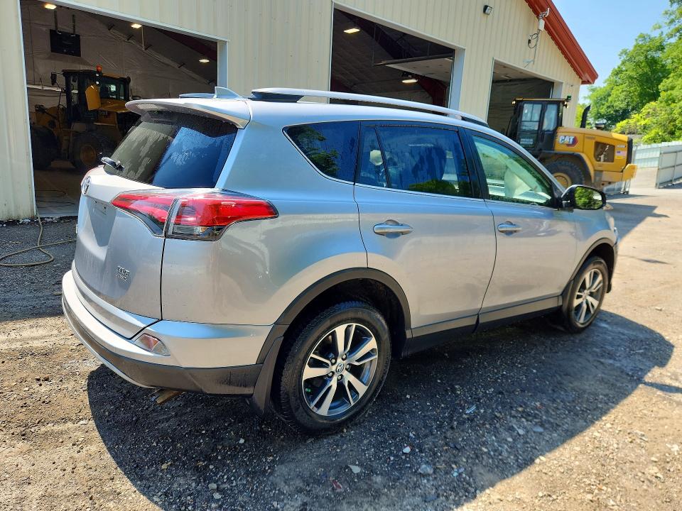 Photo 3 from auction – 2017 TOYOTA RAV4 with VIN 2T3RFREV9HW649849