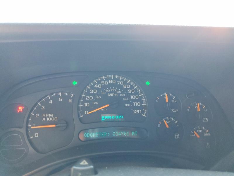 Photo 9 from auction – 2005 GMC NEW SIERRA with VIN 2GTEC19T451316156