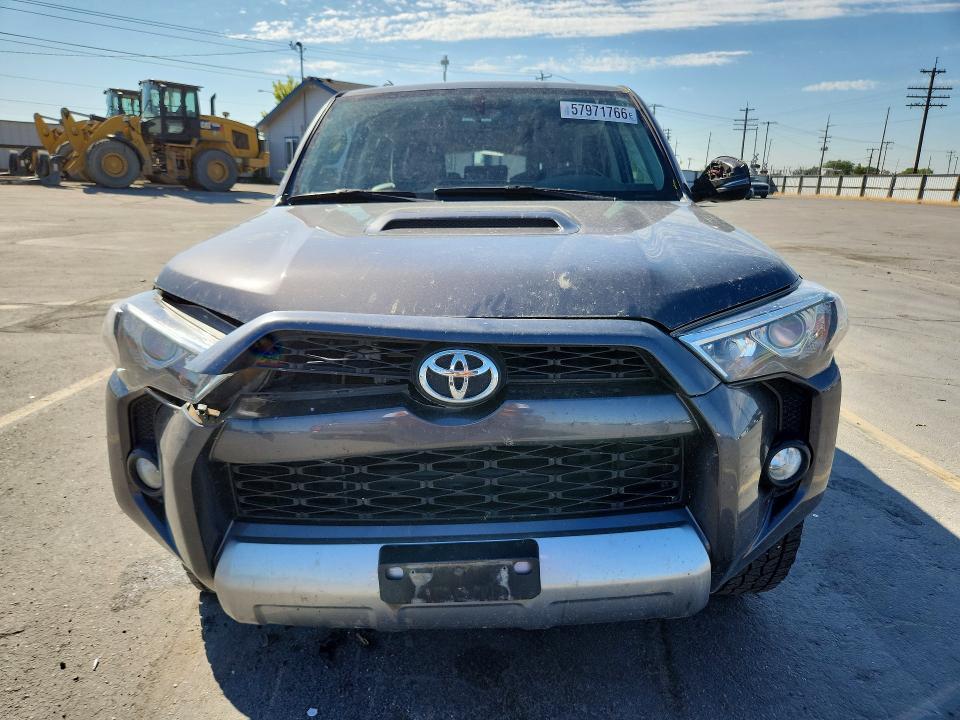 Photo 5 from auction – 2018 TOYOTA 4RUNNER with VIN JTEBU5JRXJ5535991