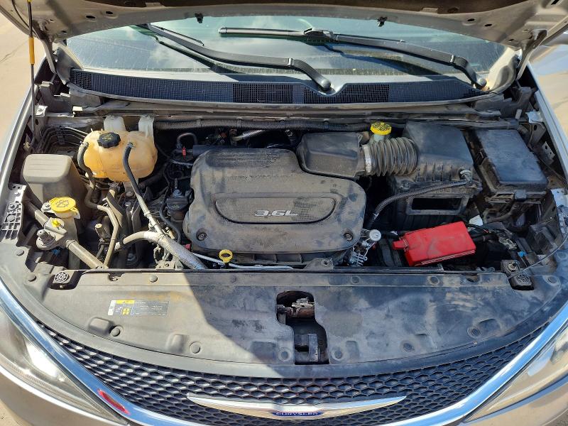 Photo 12 from auction – 2018 CHRYSLER PACIFICA with VIN 2C4RC1EG1JR350433