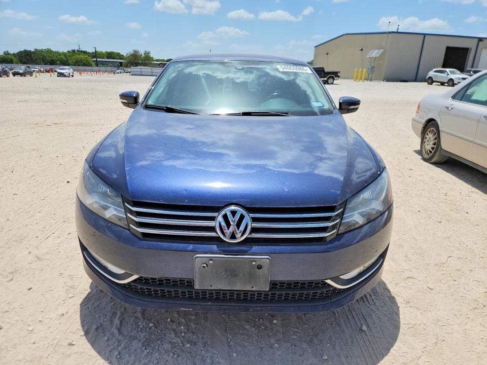 Photo 5 from auction – 2015 VOLKSWAGEN PASSAT with VIN 1VWAT7A36FC117714