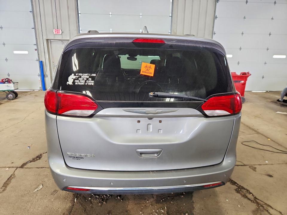 Photo 6 from auction – 2017 CHRYSLER PACIFICA with VIN 2C4RC1BG3HR539583