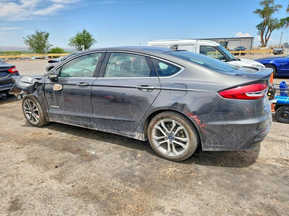 Photo 2 from auction – 2019 FORD FUSION with VIN 3FA6P0RU9KR185539