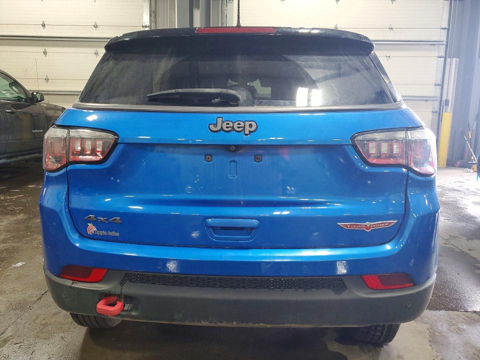 Photo 6 from auction – 2018 JEEP COMPASS with VIN 3C4NJDDB5JT343462