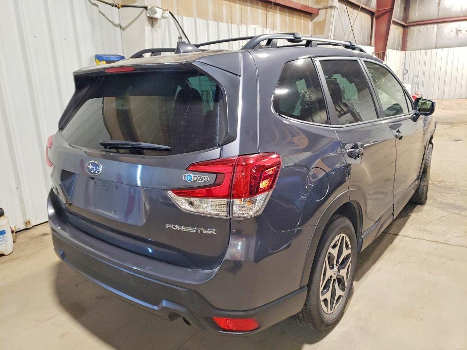 Photo 3 from auction – 2023 SUBARU FORESTER with VIN JF2SKAEC6PH431628