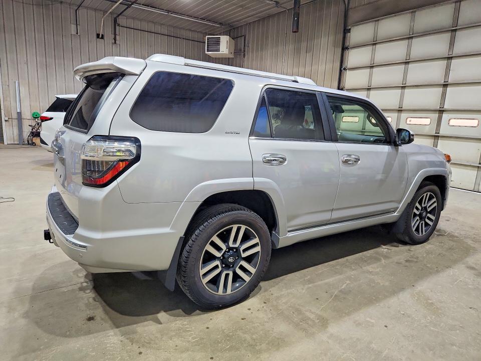 Photo 3 from auction – 2024 TOYOTA 4RUNNER with VIN JTEKU5JR4R6300721