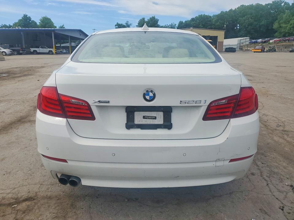 Photo 6 from auction – 2013 BMW 528 with VIN WBAXH5C52DD110510