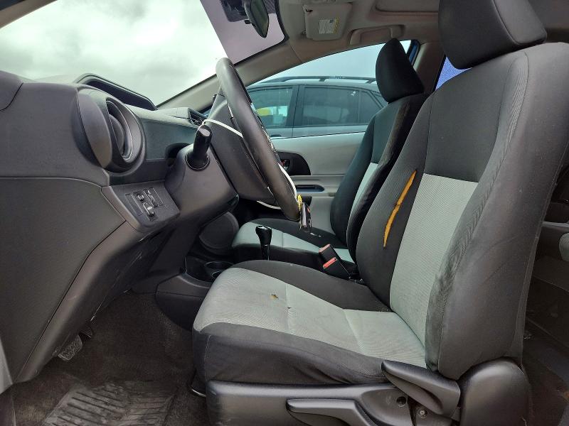 Photo 7 from auction – 2013 TOYOTA PRIUS C with VIN JTDKDTB30D1050595