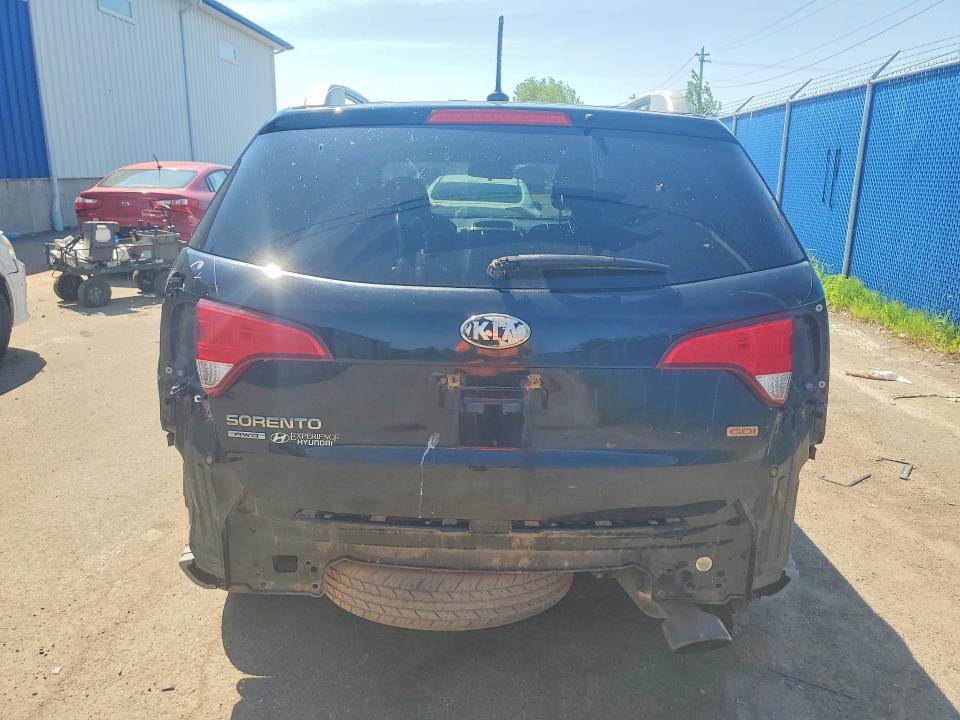 Photo 6 from auction – 2015 KIA SORENTO with VIN 5XYKTCA68FG590858
