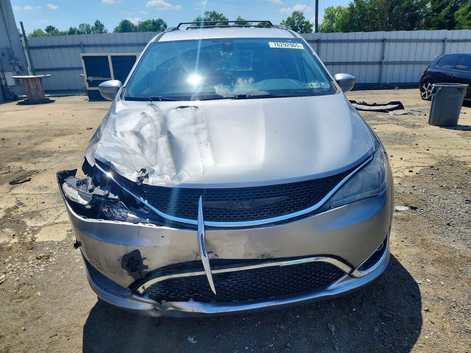 Photo 5 from auction – 2020 CHRYSLER PACIFICA with VIN 2C4RC1BG2LR140186