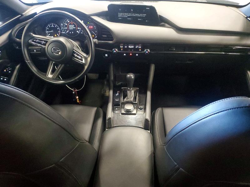 Photo 8 from auction – 2019 MAZDA 3 with VIN JM1BPBJM7K1136124