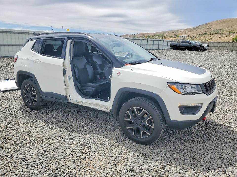 Photo 4 from auction – 2020 JEEP COMPASS with VIN 3C4NJDDB8LT163301