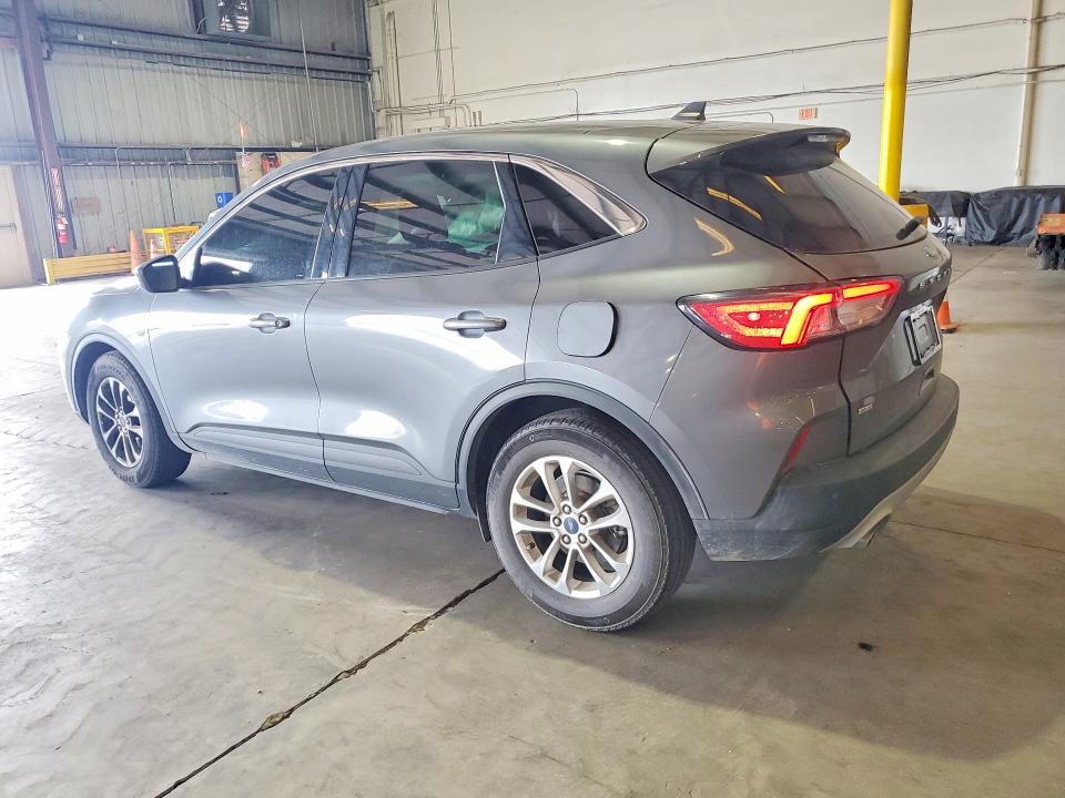 Photo 2 from auction – 2022 FORD ESCAPE with VIN 1FMCU0G68NUB15940