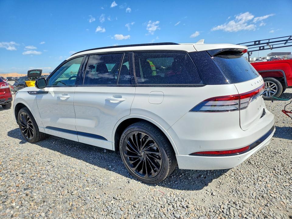 Photo 2 from auction – 2024 LINCOLN AVIATOR with VIN 5LM5J7XC3RGL04724