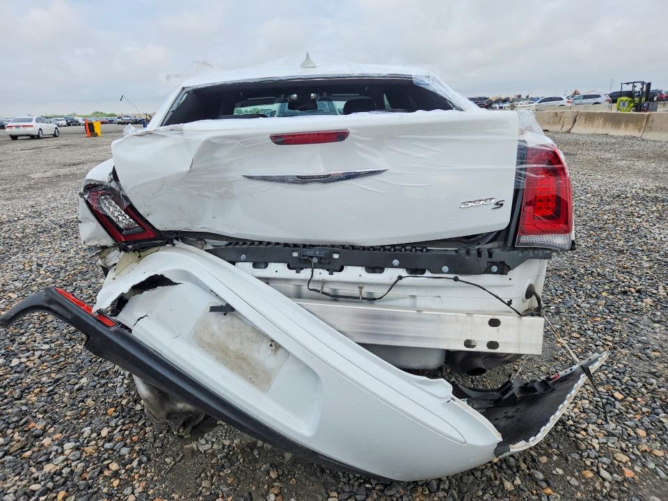 Снимка 6 от търг – 2020 CHRYSLER 300 с VIN 2C3CCABGXLH145717