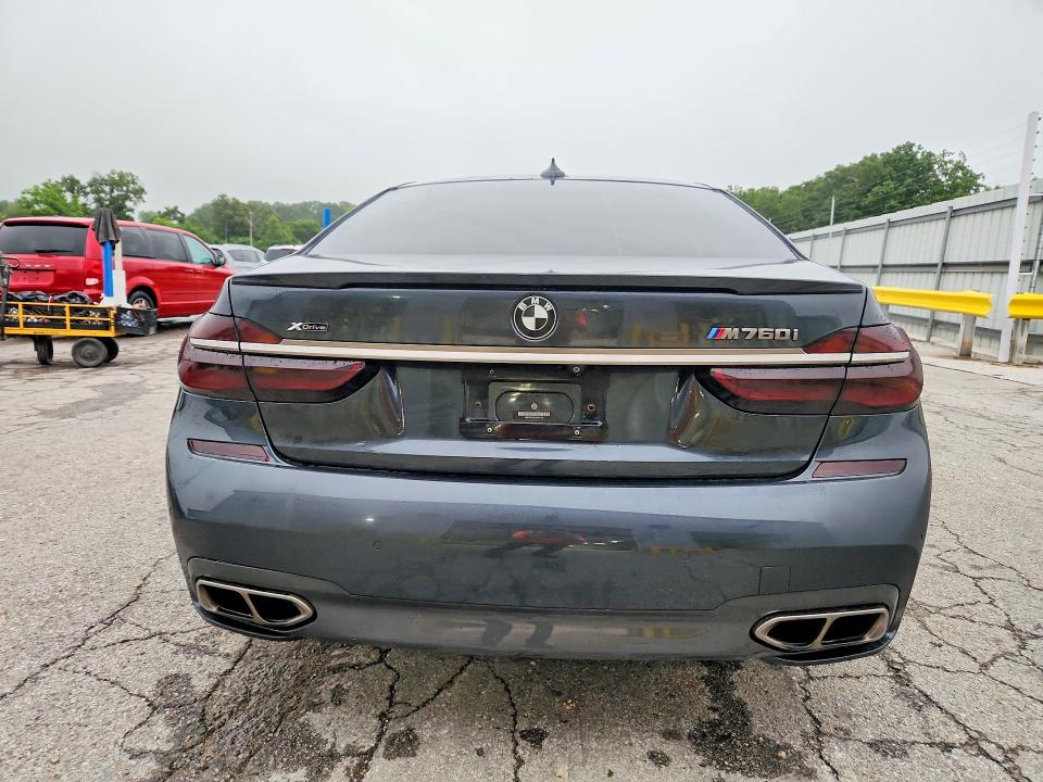 Zdjęcie 6 z aukcji – 2018 BMW M760 z VIN WBA7H6C54JG614766