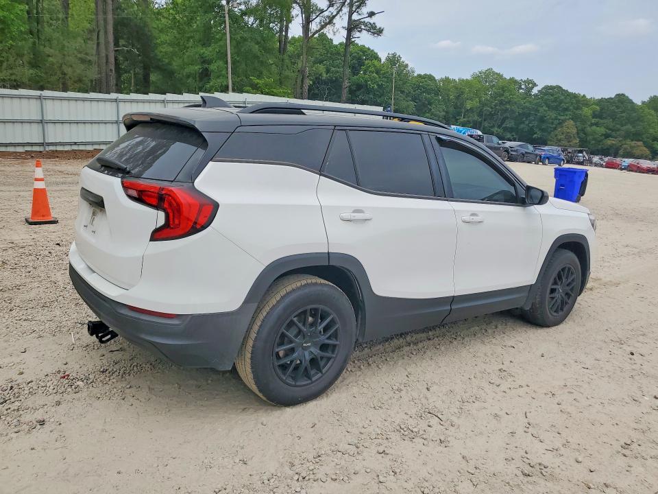Photo 3 from auction – 2018 GMC TERRAIN with VIN 3GKALNEU1JL168808