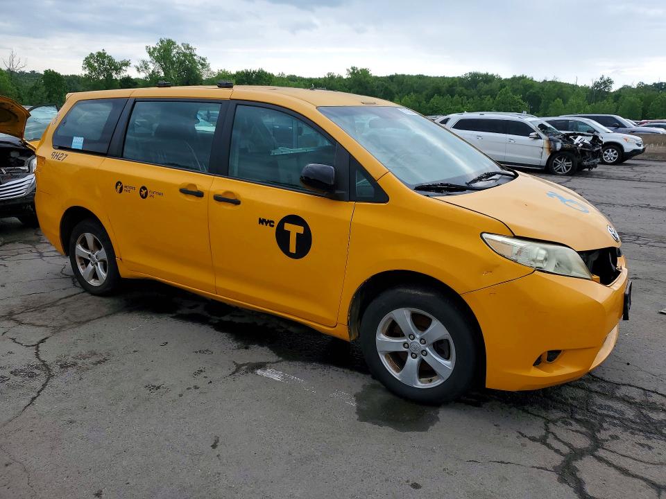 صورة رقم 4 من المزاد - 2017 TOYOTA SIENNA مع VIN 5TDZZ3DC7HS868850