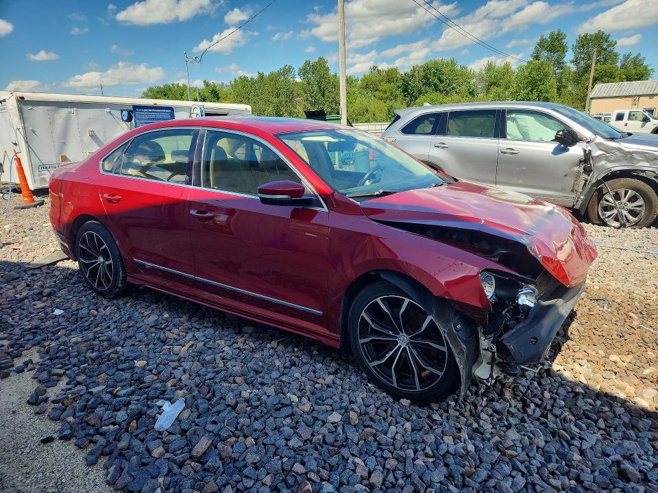 Photo 4 from auction – 2015 VOLKSWAGEN PASSAT with VIN 1VWBT7A37FC044891