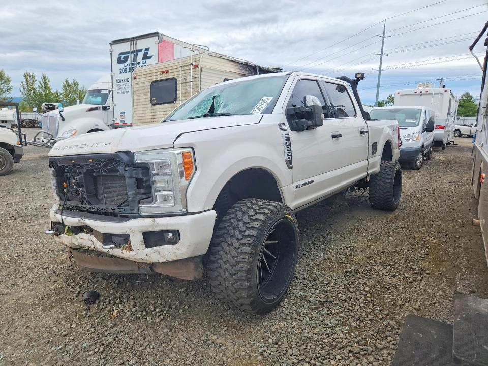 FORD F350 2017 with VIN 1FT8W3BT8HEC64009 - Photo from auction