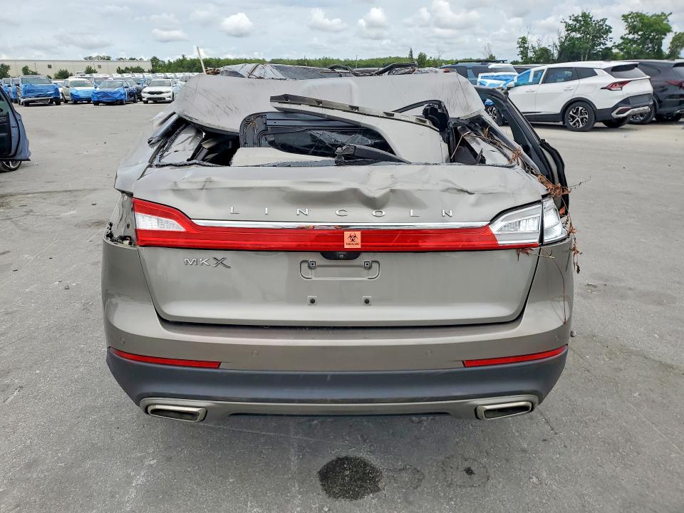 Photo 6 from auction – 2017 LINCOLN MKX with VIN 2LMPJ6LR7HBL29717